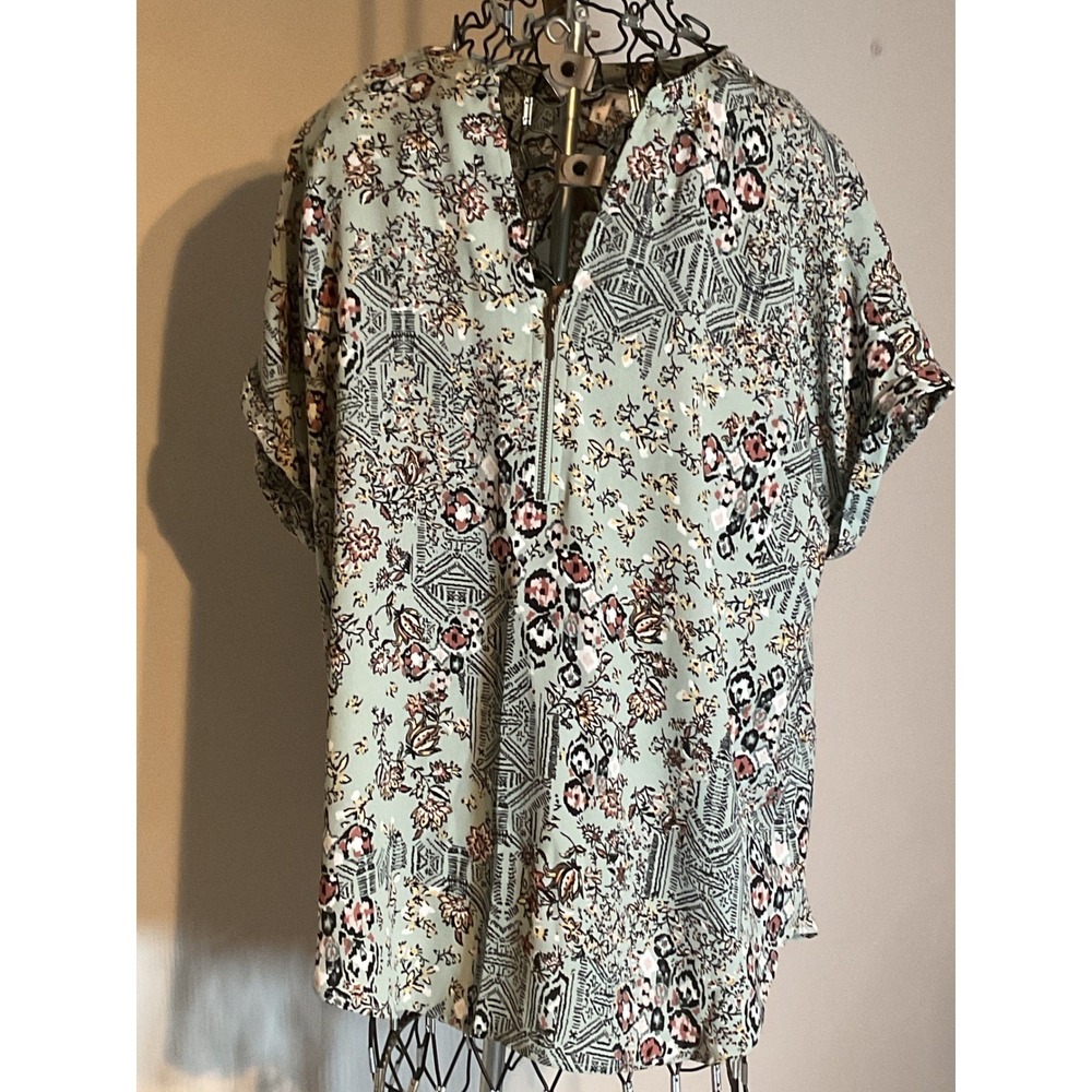 Maurices Womens Small Sage Green Floral Geometric Zip Neck Blouse Short Sleeve